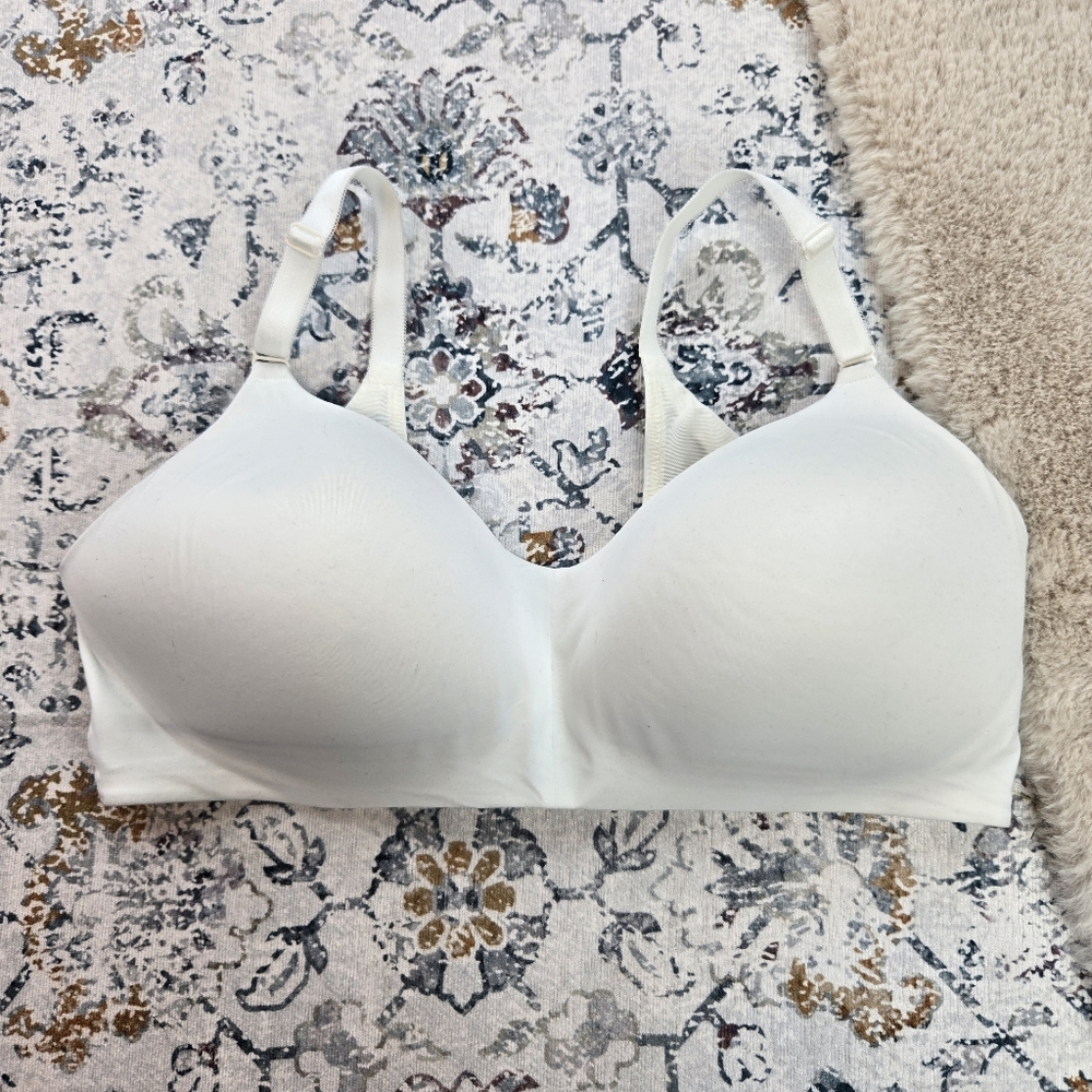 Torrid Curve 360 Back Smoothing Wire-Free Lightly Lined Everyday Bra White 38DD